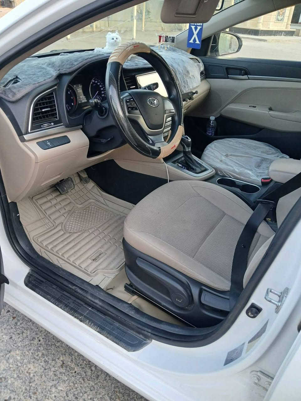 سلام عليكم  النتره موديل ١٨ محرك ٢٠٠٠ سياره خليجي فول مواصفات مكفوله كفاله عامه بس دعاميه اماميه صبغ مكان سياره بالقرب من سيطرة الصقور السعر ١٦٥ بيها مجال شي بسيط للاستفسار ***********
