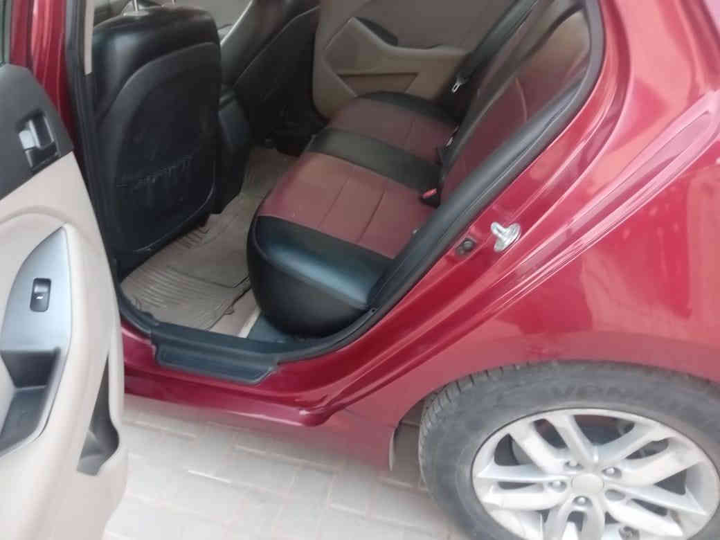 كيا اوبتيما موديل ١٣ امريكي حادثة فقط جنطة وشوية  من جاملغ بدون داخل بدون حوض ضربه سطحية بجم كبس  بدون ايربا ولا سيرفس حجر موجود  محرك ٢٤٠٠ سيارة الباقي مكفول  سعر ١٠٤$وبيه مجال سيارة نضيفة الحمد لله سنويةبسمي رقم بغداد رقم هاتف ***********
