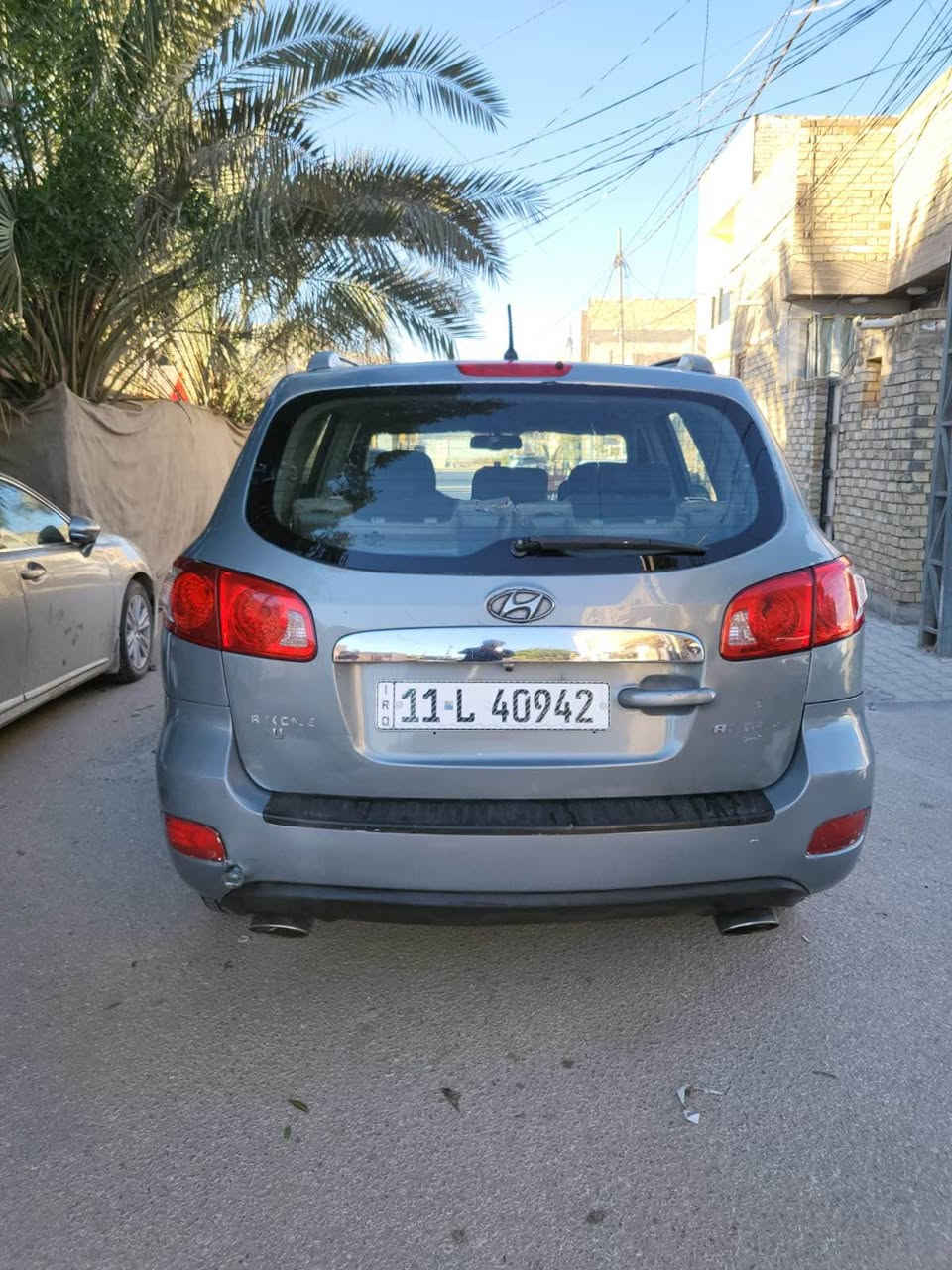 السلام عليكم 
سنتافي مديل 2007 وارد امريكي حادثه جاملغ الأمامي لايمن وبيه رشات صبغ  قليه الجماليه تكم شواصي كفاله 
السياره V6  سته سلندر كير محرك جديد تخم تاير حداديه جديده 
تبريد ثلج ❄️ تبريد 3 قطع السياره على وضع الشركه 
السياره 7 راكب موصفات تحكمات  شاشه تاب 
السياره جاهزه رقم بغداد مشروع وطني تحويل ثاني 
سنويه جديده نافذه لغاية 2029 
 السعر 102 وبيه مجال قليل 
مكان السياره النجف الاستفسار 
اكثر الاتصال على الرقم *********** النجف, العراق
