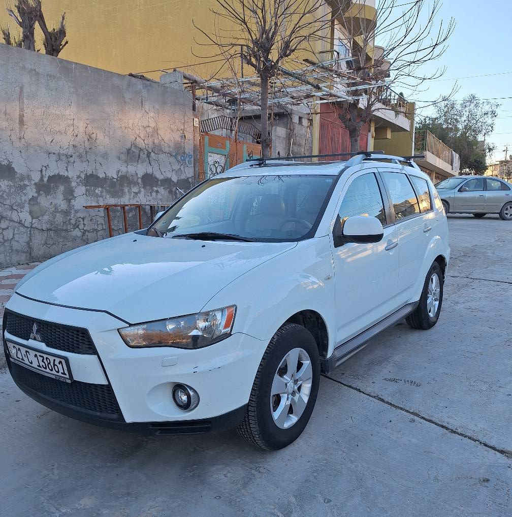 ئاوتلاندەری مۆدێل 2010 فول مواسەفات یابانی ئەسڵی
سەنەوی تازەیە تا4/10/2028
ڕەسمی سۆنەریم داناوە
هیچ ناوگرتنێکی نیە
بەسمە
سڵایت 
گێر تۆماتیک و عادی گێڕ سوکان
مەکینە چوارپستۆن
ئاوێنە کارەبا
شاشە و کامێراو حاسە
ناوزەرد
دەبڵ ئەکسڵ
چوارجام کارەبای ئۆتۆ
کوشن جڵد
بەشەرتی گێڕو مەکینە دینارێ مەسروفی نییە
هەموو عەشیایەکی لانسەری قرشە
سعری 119 کەمێک مەجال
*********** دار بنديهكان, السليمانية
