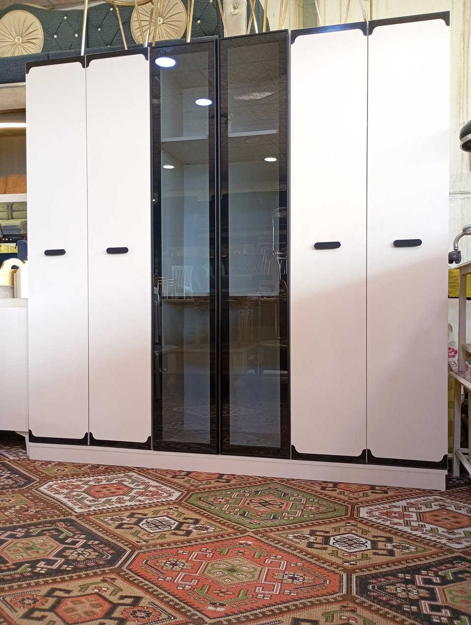 غرف شبابي دبل سرير 
جديدة.  شد ونقل مجاني 
سعر 550هي شد ونقل 
***********
