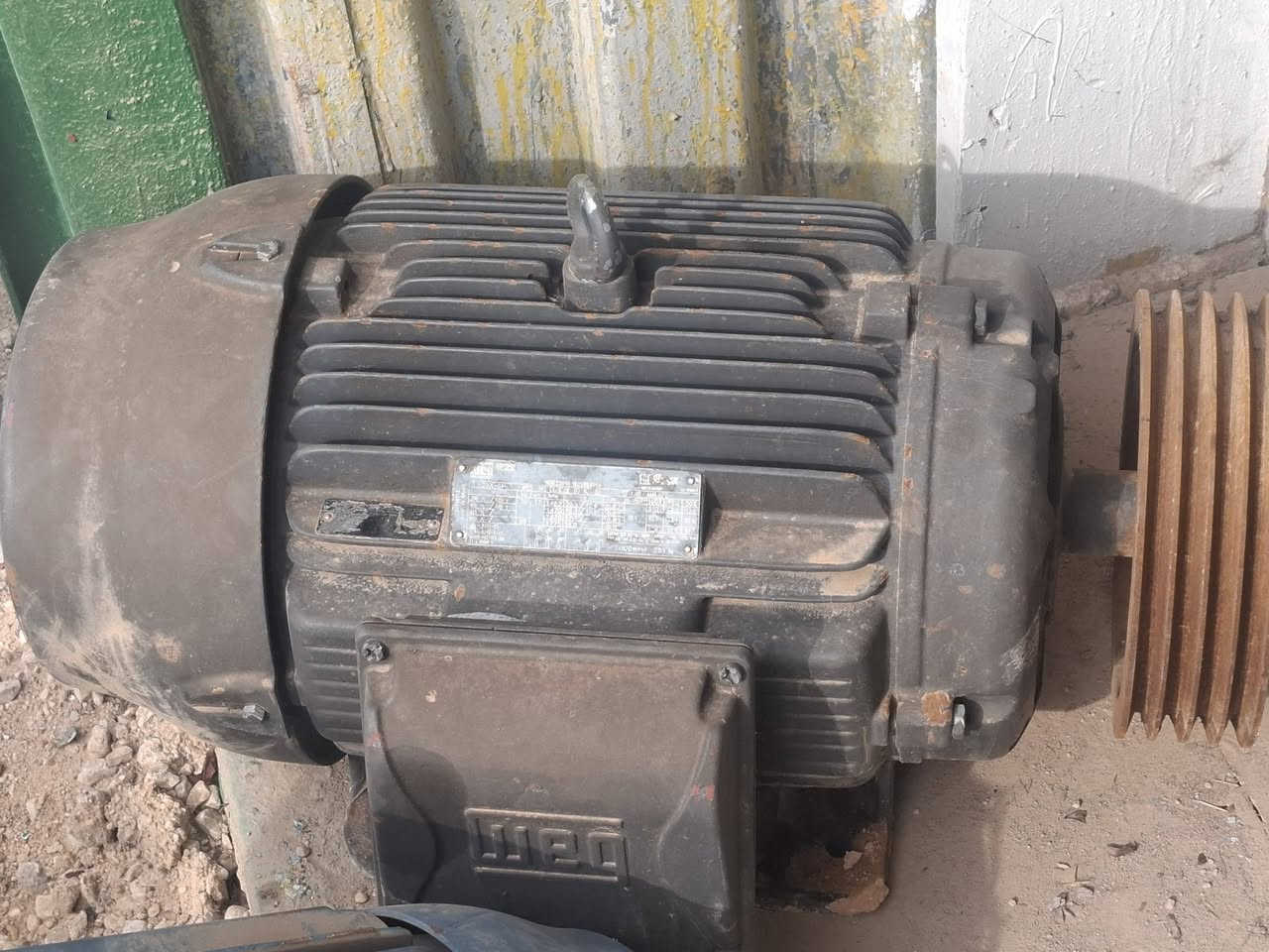 🔹 للبيع ماطورات صناعية أوروبية أصلية – IP55 🔹
مناسبة للمصانع، خطوط الإنتاج، المضخات، السيور الناقلة
📦 العدد الكلي: 14 ماطور
التفاصيل:
1) VARVEL – إيطالي مع جيربوكس
القدرة: 50 HP
السرعة: 1460 RPM
الفولت: 400/690
درجة الحماية: IP55
العدد: 3 ماطورات
2) WEG W22 – برازيلي
القدرة: 25 HP (18.5 kW)
السرعة: 3550 RPM
الفولت: 460 V
التردد: 60 Hz
ثلاثي الطور
درجة الحماية: IP55
العدد: 10 ماطورات
3) WEG W22 – برازيلي
القدرة: 50 HP (37 kW)
السرعة: 1775 RPM
الفولت: 460 V
ثلاثي الطور
درجة الحماية: IP55
العدد: 1 ماطور
📌 الحالة: مستعملة – بحالة جيدة
📌 جاهزة للفحص والتشغيل
📌 البيع مفرد أو جملة
📌 السعر: مغري وقابل للتفاوض حسب الكمية
📞 للاتصال فقط:
***********
📍 العنوان:
كربلاء – العراق
