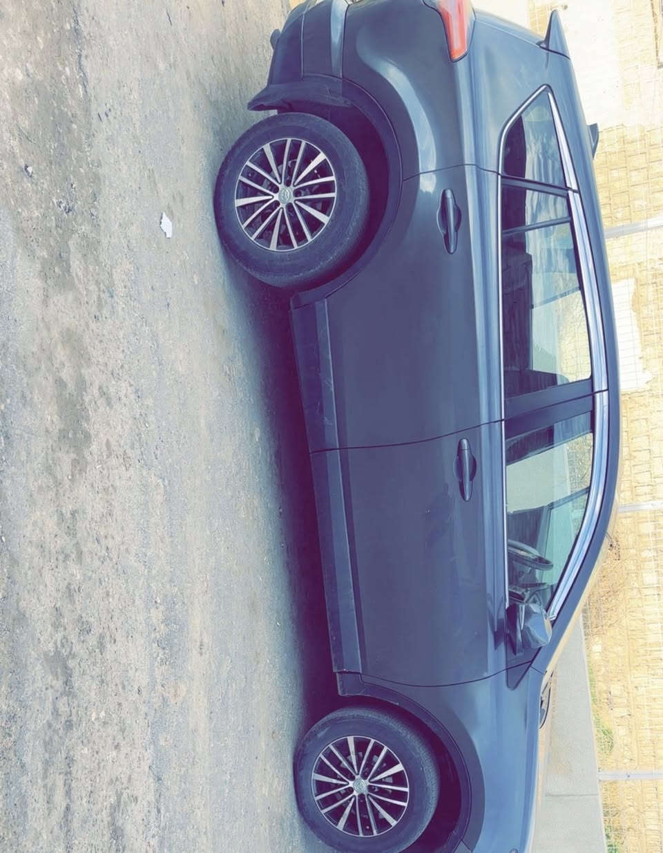 للبيع و مراوس تويوتا رافور أمريكي دبل اكسن رقم دهوك صبغ ثلاث قطعه ونص و 850 الف غرامات عليها
ت/***********
