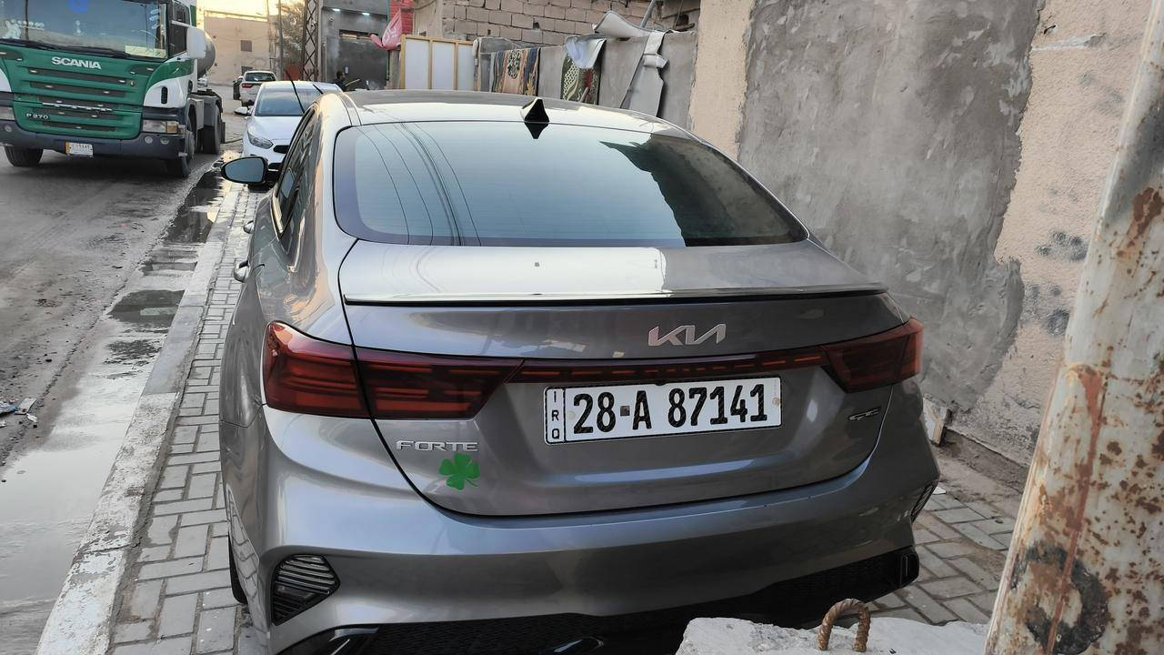 سلام عليكم
كيا فورتي GT Lien
مديل 2023
بصمه
تشغيل عن بعد
رادار جانبي ونقطه عمياء
توقيف ذاتي
  الايت زنون
حادثها مثل ماموضح فقط بنيد 
رقم نجف معوقين
مكان بصره نواب ضباط
***********
