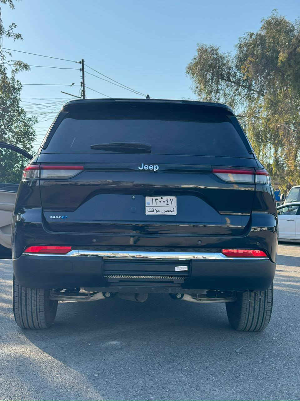 لسلام عليكم 
جيب كراند شيروكي 4Xeهايبرد+ بانزين + شحن  وارد امريكي 2024 
 بدون ايرباك 
الحادث چاملغ ايسر وطرف البنيد وچاملغ عكس السايق انطخ بالنقل وهم انصبغ ع كده
صور امريكا موجوده
🔴 حساسات خلفية
🔴 ‏‎حساسات جانبيه بالمري
🔴 خمسة راكب 
🔴 رادار 360 درجة 
🔴  تحديد مسار 
🔴 حساسات خلفية امامية 
🔴  تبريد قطعتين 
🔴 ️خمس انضمة قيادة 
🔴 بانوراما 
🔴 دفع رباعي. 
🔴 كير ماوس مع وضعيات القياده المختلفه للجبال والطرق الوعره والرمال والطين
🔴 شفتات ستيرن 
🔴 هاند بريك بصمه 
🔴 ️مقود جلد + تدفئة 
🔴 شفتات ستيرن
مواصفات 
1️⃣ لايتات لد 
2️⃣ هيترات في الكشن 
3️⃣ شاشات دجتل 
4️⃣ كراسي خزن ميموري  
5️⃣ سستم صوت ALPINEو دمام خلفي بلادي 
6️⃣ تشغيل عن بعد
7️⃣ نظام محاكاة العجلة الذكي 
8️⃣ نظام ملاحة 
9️⃣ نظام قيادة ذاتية بريك امامي خلفي اوتو (توقف ذاتي عند السهو)
🔟داخل مميز لون بيجي 
السعر 33000وبيها مجال 
ماشيه ١٢ الف
رقم بغداد
موجوده بغداد / العامريه
للتواصل 
***********
