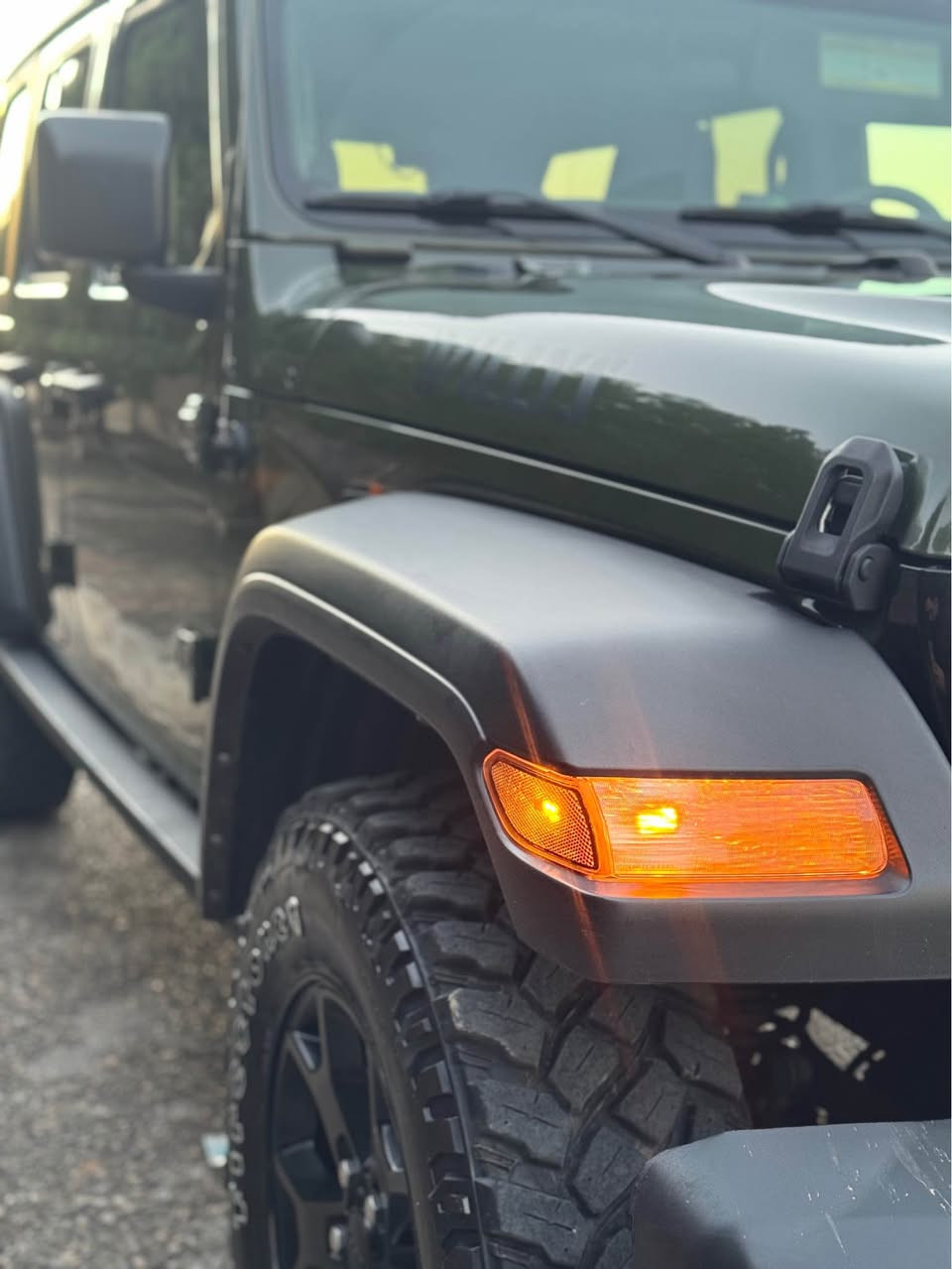 جيب رانكلير 🚙 
موديل 2021
محرك 4 سلندر عزم 2.0 فول توربو 
4wheel drive
 
كلين تايتل ( مكفول كفالة عامة )
 
مواصفات سبورت وايلس 

مثبت سرعة 
توقف اضطراري 
…
.
.
سعر ٢٧٥ ورقة 
اتصال 
📱 *********** أربيل, العراق
