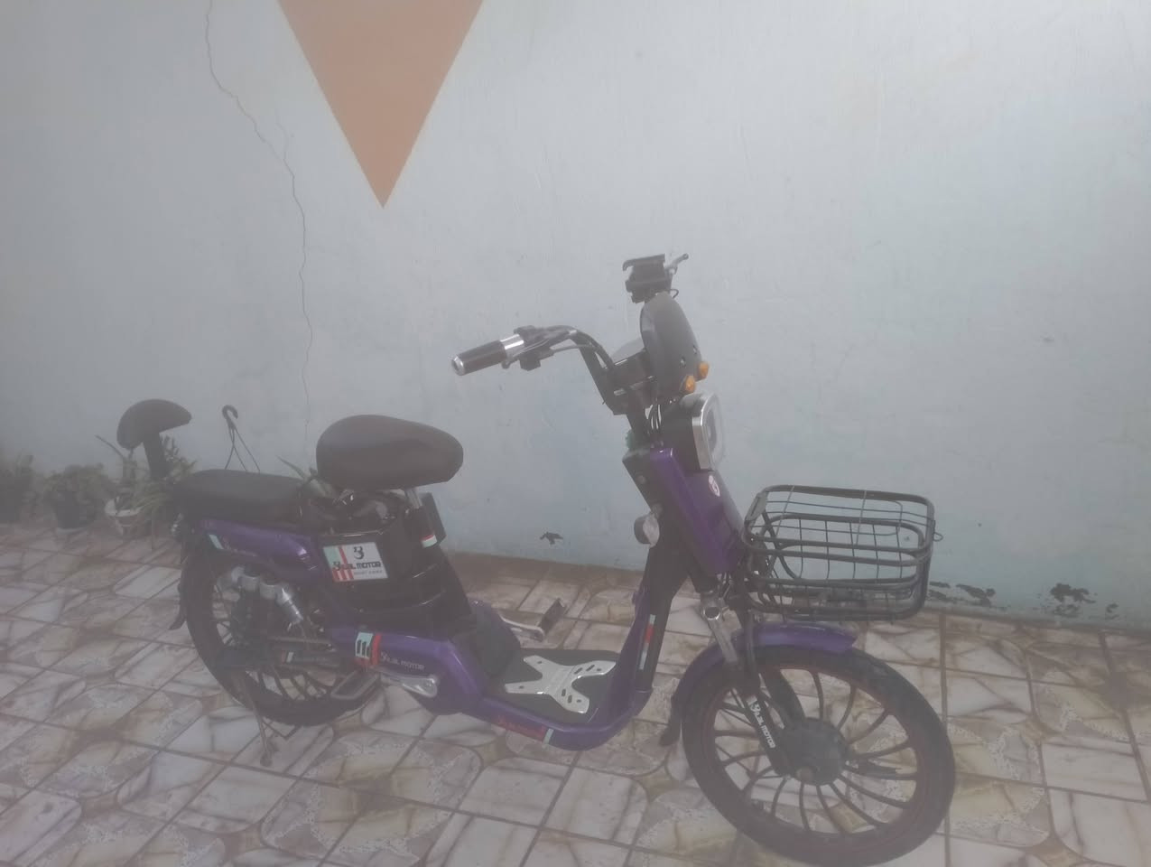 بسم الله الرحمن الرحيم السلام عليكم حبايب باسكل شحن البيع جديد موديل 2023 بطاريات جدد شاحنه جديده باسكل سرعته 60 وبي اربع سرعات له باسكل سعر 400 وبي مجال العنوان بابل المسيب الاستفسار على الرقم ***********
