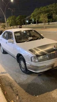 تيوتا كراون • موديل ٩٣ • رمادي