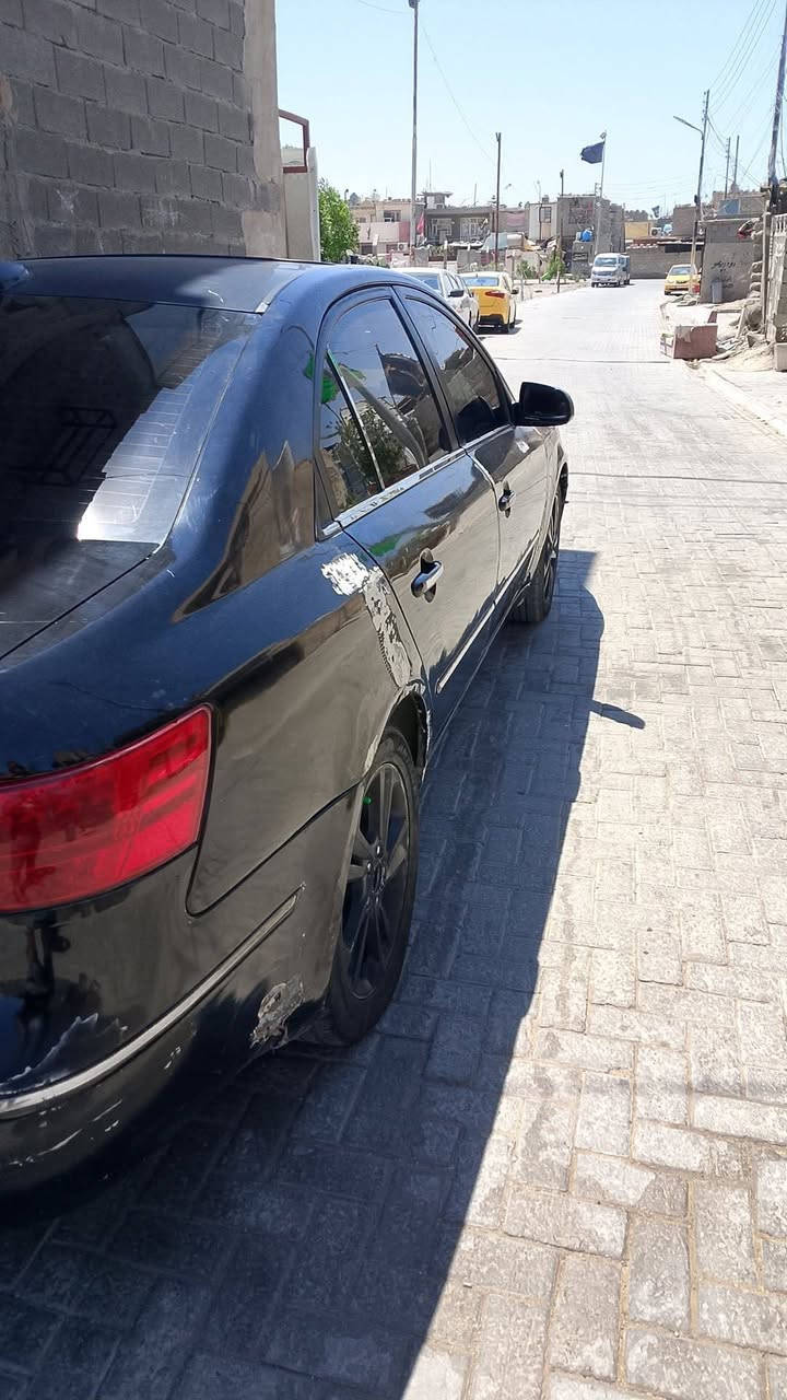 سوناتا موديل 2009 وارد امريكي كفاله لغود وشواصي مصبوغه حزام كريم ميكنه تبريد تخم تأثير صدر كله بحاله جيده موصفات فول تحكمات فتحت سقف اربعه دسك مكاني بغداد السعر 85 وبيه مجال قليل 
***********.   ملاحظه مكينه 6سلندر
