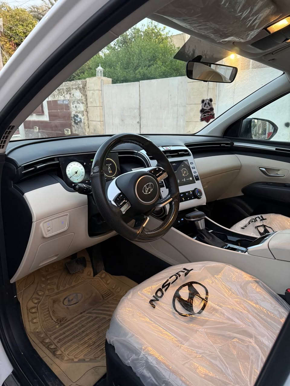 الرقم ***********
توسان٢٠٢٤ خليجي مكفوله كفاله عامه سياره فول  بس فتحه مابيه كير مكينه مكفولات مواصفاته شاشه كامره تحكمات جهتين اشاير بل مري مري شفط كراسي كهرباء جلد بصمه وبقيه معروفات سياره جديده ماشيه٢٤ كيلو مكانه بغداد حي جهاد السعر٢٣٠ وبيه مجال الفلوجة, الأنبار
