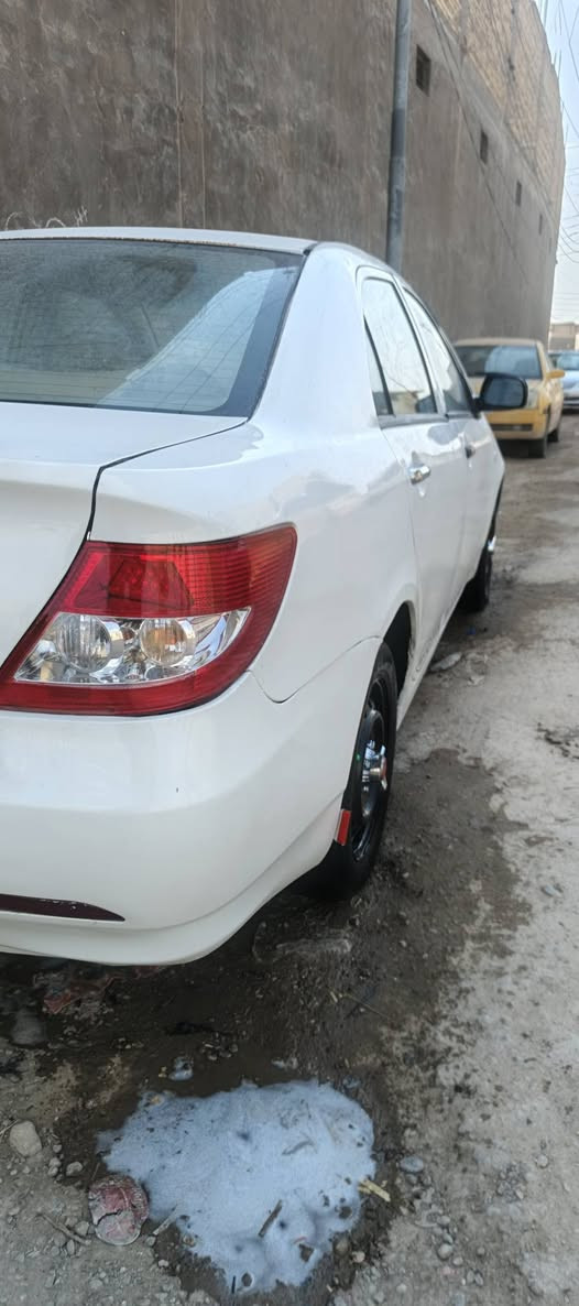 السلام عليكم بي واي دي 2010  مواصفات 11 جام كهرباء داخل صاج رقم بابل سنويه ل28 سياره جاهزه  مكينه حداديه تخم تاير  كله بشرط  كفاله من ضربه صبغ حزام اثر خياس  فقط
سياره جاهزه وحلوه سعر 40بيه مجال قليل مكاني حله ***********
