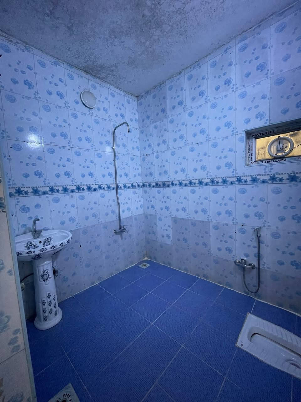 مشتمل طابق ثاني  للايجار بناء نظيف شارع ٢٠ متر 🏡🟠

🟠#الموقع : حي الاسرى والمفقودين 

🟠#المسـاحة :150 متر 

 التفاصيل   
غرفتين نوم وصاله ومطبخ وصحيات وكراج سياره 
——————————————————ا 
⚜️بأمكانكم عرض عقارتكم لدينا سواء كانت #بيــع أو #أستثـمار 
 
مكتبـــ جنــة عدن  

للاستثمار والتطوير العقاري معكم نحو الافضل للإستفسار
يمكنكم مراسلة الصفحة 

اوالاتصال بالأرقام التأليه 
*********** 
***********

عنوان المكتب (كركوك - عدن سايدين  الجنسيه والجوازات عماره البحرين
