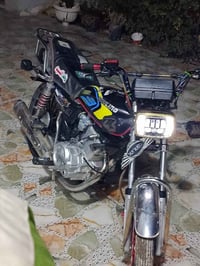 سيفان ٢٥ • دراجة نارية