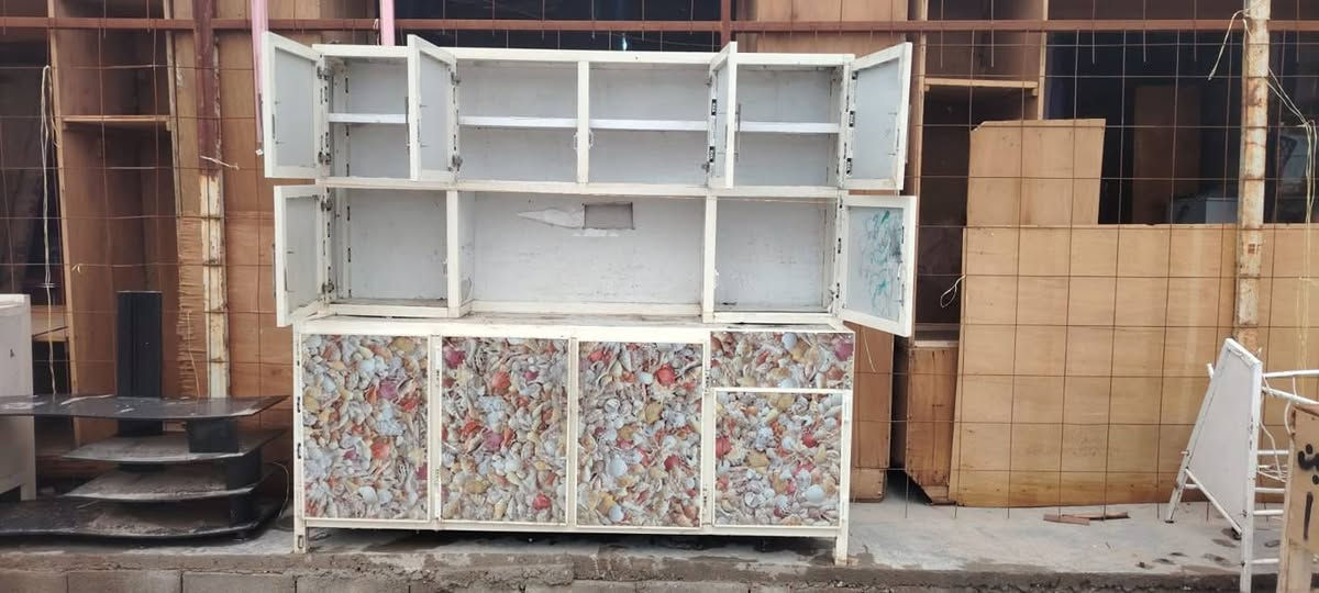 كاونتر مترين قطعتين بدون سنك نضيف كلش السعر 125العنوان شهربان طريق الصدور مقابل مدرسه نوفل السياحه مجاور اسواق نوفل ***********
