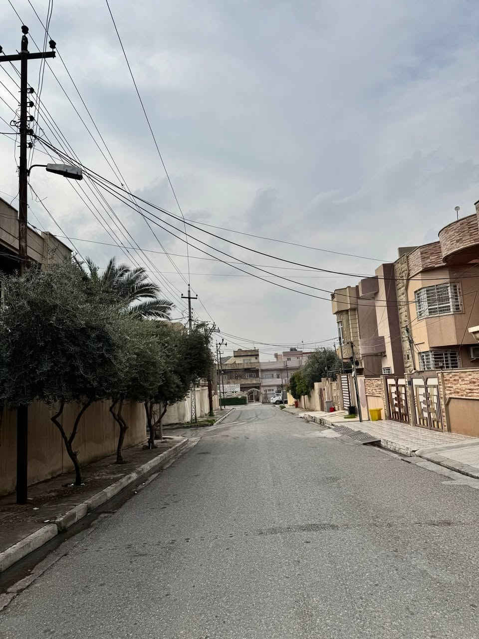 ارض للبيع
الموقع : حي الصديق الاولى
المساحة : 300 متر
الواجهة : 12 متر
الاتجاه : شروق تام
المكاتبة مع الشرعي 
شارع تبليط 12 متر
نستقبل عروضاتكم في اغلب مناطق الجانب الايسر
موقع المكتب : حي الصديق - شارع 20 - قرب شركة كار للجباية
لمعرفة كافة الاسعار يمكنكم الانضمام الى قناة التلكرام عبر الرابط ادناه : 

‏ https://t.me/PillarsRealEstate

للاستفسار الاتصال على الارقام
***********
***********
