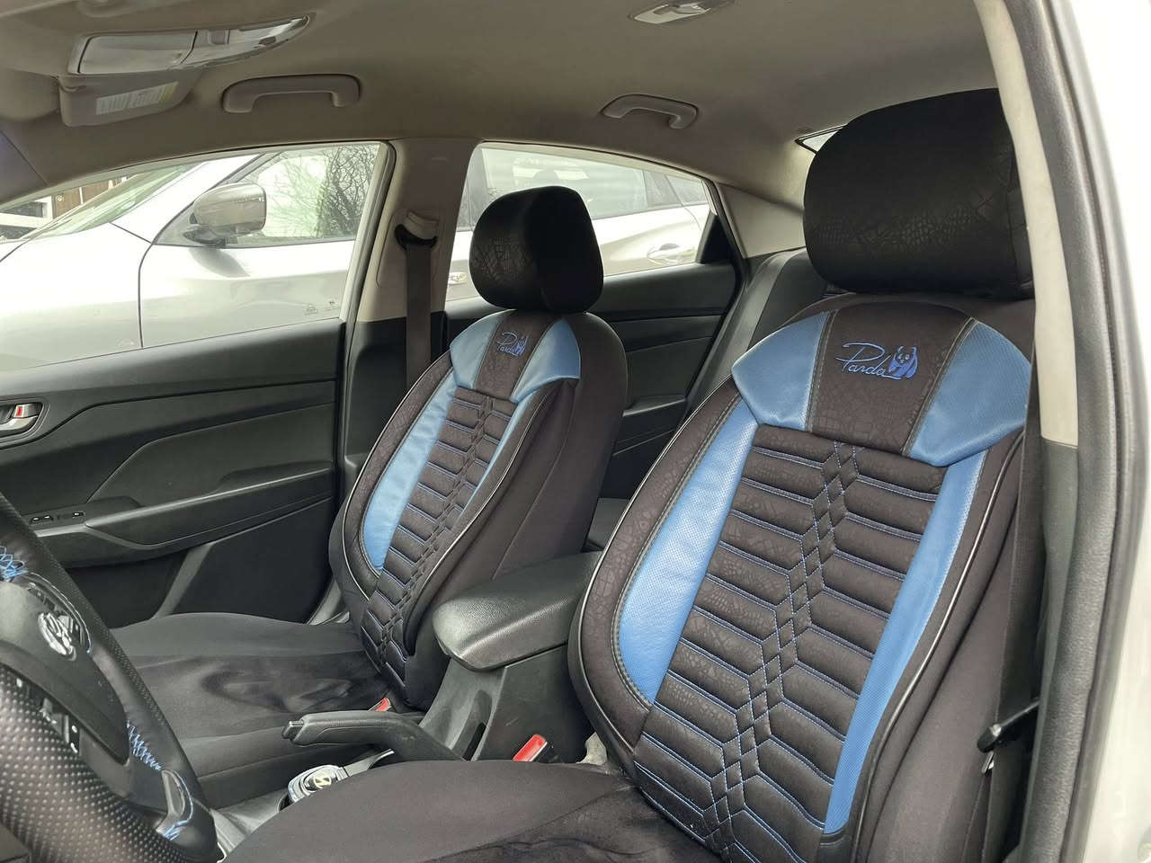 السلام عليكم
* اكنست 2020 امريكي رقم انبار تحويل ثاني يوم 
* حادثها بس بنيد مبدل موضح في صوره
* محركها 1600 (V4) السيارة ماشية 58 الف
* مواصفات
مثبت سرعة 
تحكم ستيرن 
مانع انزلاق 
درايف مود نظام سبورت
شاشة بلادية لمس + كاربلي
كامرة خلفية وضوح جيد
نظام ABS 
بلوتوث 
حساس تايرات 
مداخل USB 
سيارة نظيفة ومرتبه 
* سعر السيارة 150$ و بيها مجال 
* مكان السيارة سليمانية  
***********
