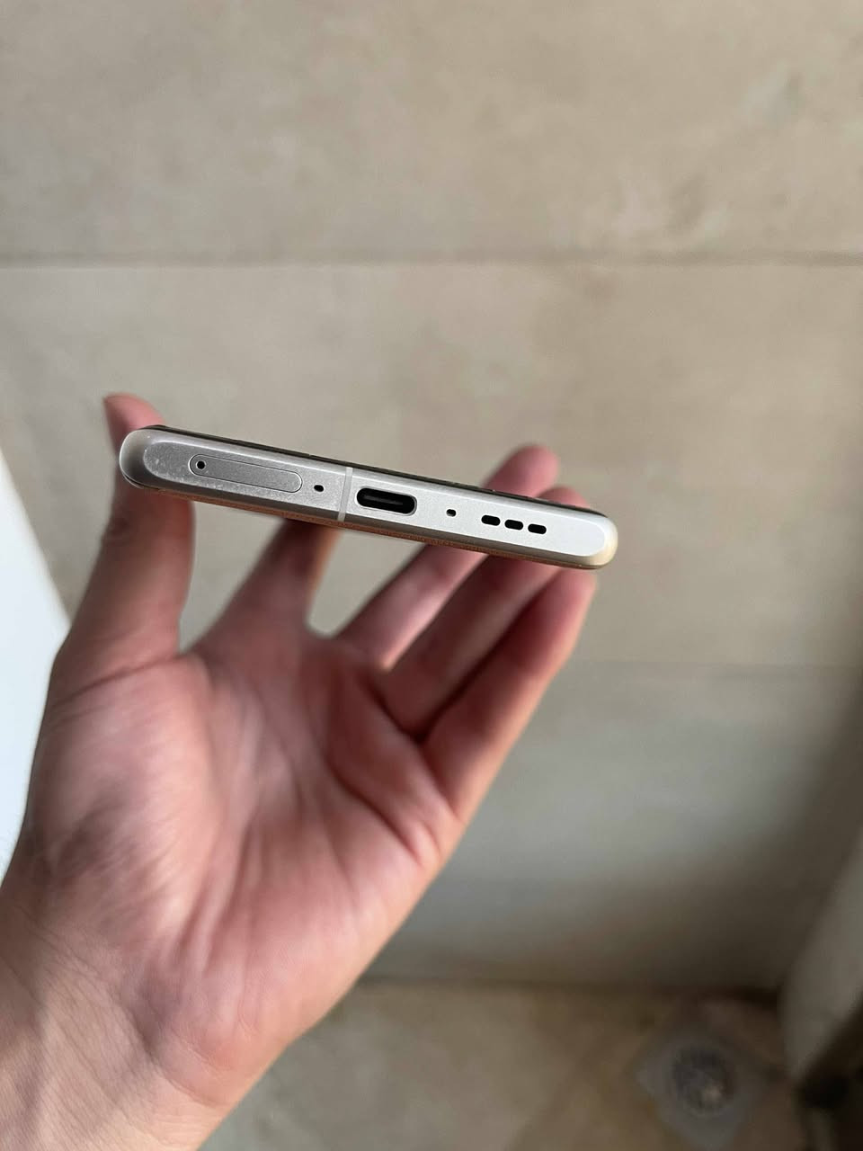 السلام عليكم
اوبو فايند اكس 6 برو
Oppo find x6 pro 
ذاكره 512 رام 16+12 
بطاريه 99 
ملحقات فقط كارتون و 3 كفرات 
الجهاز نسخه صينيه مثبت عليها روم عالمي النظافه مثل ماموضح بالصور مكفول وخالي من اي عطل السعر 610 وبي مجال مكاني بغداد شارع فلسطين


**إذا كنت صاحب هذا الإعلان وتريد حذفه لأي سبب، رجاءا أرسل رسالة إلى الدعم الفني**