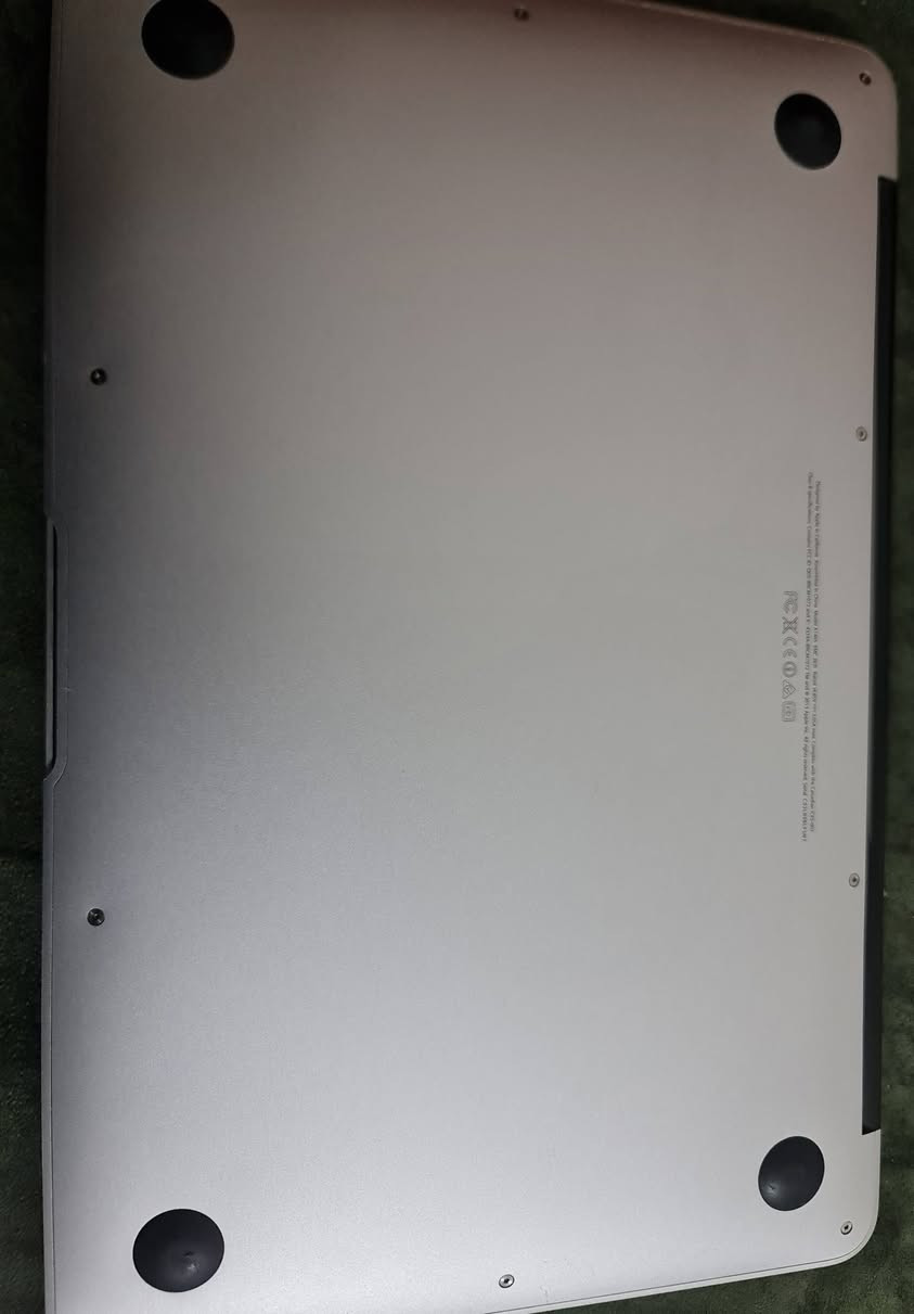 حاسبه أبل للبيع أو للمراوس بتليفون او ايباد 
الحاسبه نضيفه وخير من الله للستفسار الاتصال على الرقم *********** المكان ديالى بعقوبه
