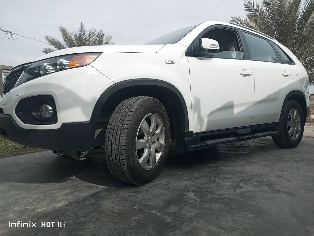 السلام عليكم.....
سورنتو2011
خليجيه،،،وضع شركه
كير،شركه
محرك شركه
تخم تاير جديد 
تبريد قطعتين جدا ممتازه 
شاشه وكامره 
حساسات أمامية 

حساسات خلفيه 
ويل كب شركه 
حداديه اماميه خلفيه جدا ممتازه 
7,راكب 
السياره جديده جدآ 
وجاهز ع اخر حبايه

اليوسفيه ناحيه الرشيد الشارع العام ***********
***********
