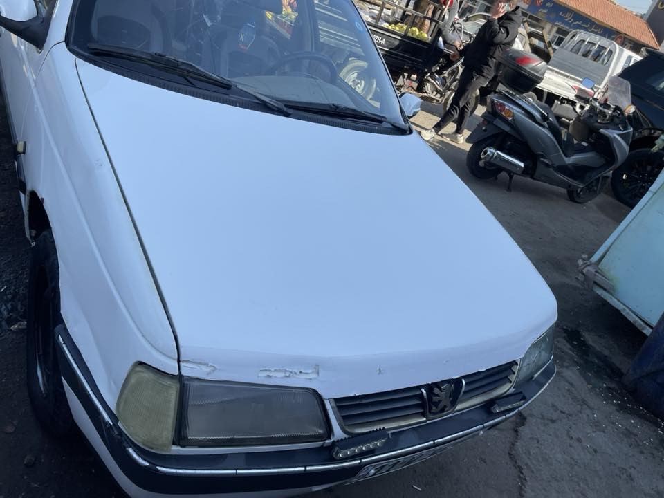 سلام عليكم بيجو GLX 2009 سعر 37 ***********
