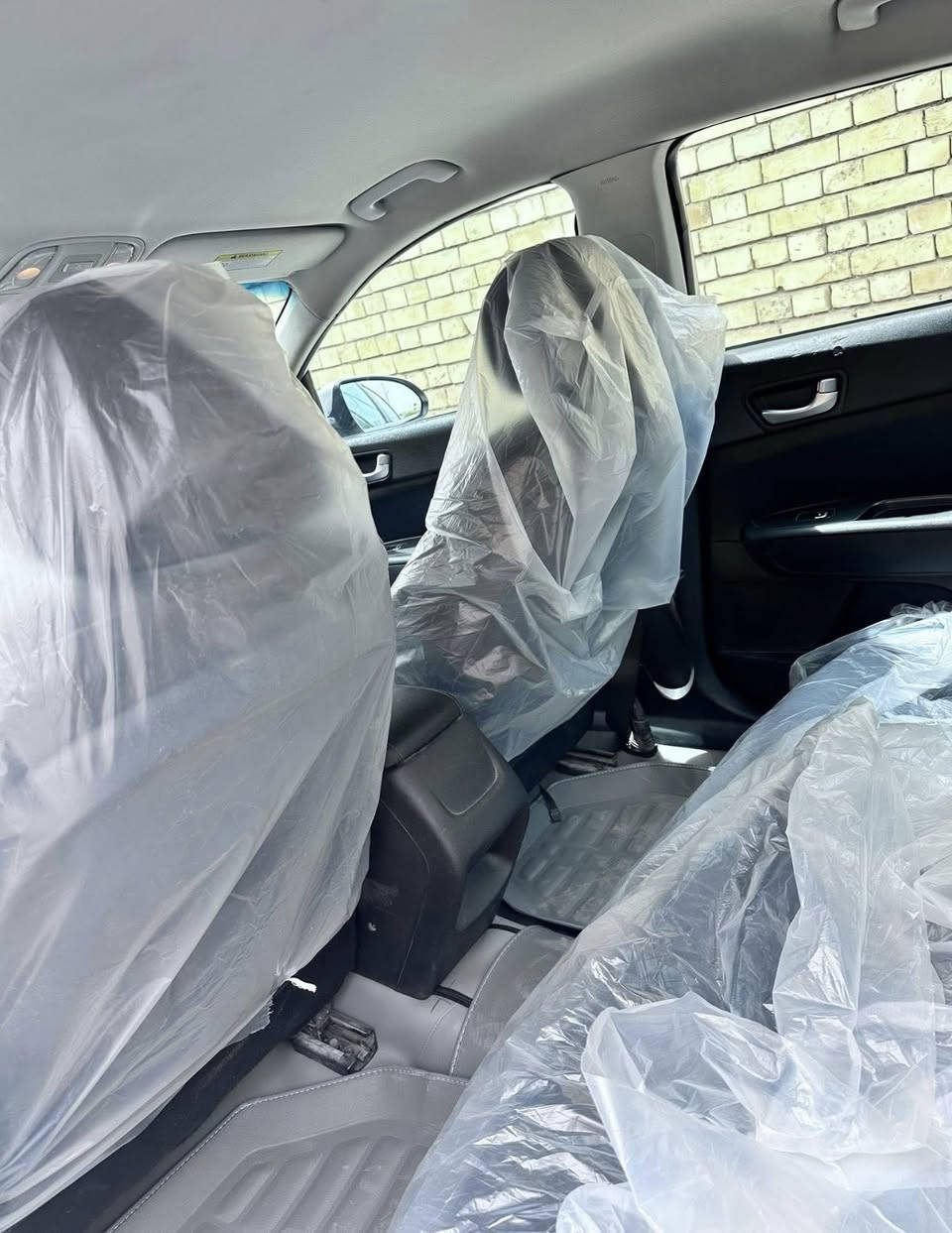 من رخصه الادمن كيا أوبتما 2017 وارد أمريكي سياره المواصفات العاديه
سياره حادثها بابتين جهه السايق مصبوغه الصفحه 
وبالعراق هنا انطخ عندي البنيد وبدلته والقديم موجود بالصور الي يريده ياخذه يصلحه ويرجعه بس اني ع الاستعجال جبته وخليت جديد نفس اللون 
السياره بيها ملاحظات تكحيل شي يعني انت ترتبها 
كير ومكينه خير من الله 
عارضها 110 وبيها مجال 
***********
العنوان بغداد الدولعي سياره بأسمي
