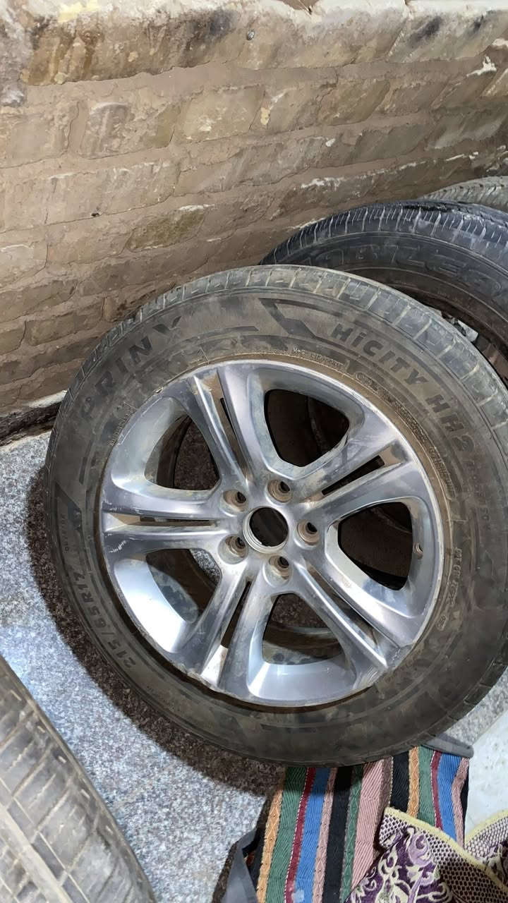 ويل ١٧ اصلي واحد منهن بي ثلمه بلا تايرات


**إذا كنت صاحب هذا الإعلان وتريد حذفه لأي سبب، رجاءا أرسل رسالة إلى الدعم الفني**