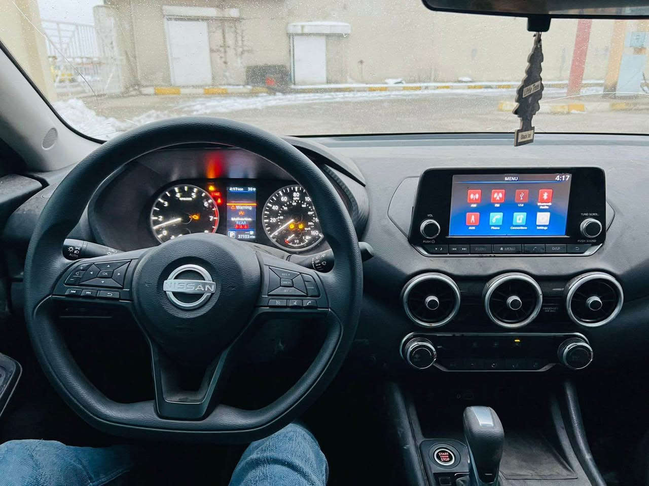 Nissan Sentra S 2024 سنترا ✔️

جملغ و بوند صبغ شواصي سليمة 👌
بابين و جملغ خلفي كان بيها طخة سويناه تعديل بارد
ارباك سترن و بردة طاك و ٣٧ الف ميل ماشية
صور الحادث مايطلع 👍🏻

مواصفات S 🎖️
بصمة تشغيل و رادار امامي و خلفي و جانبي و حساس، شاشة و كاميرة، نظام تراكشن و اوتو هولد و بعد .....

كير محرك تبريد حجر مضبوط 💯
فقط نقص رادار امامي
شرط الترقيم و يترقم محافظات شيمالية ✅

سعر 🔥 120 و مجال
مكان عقرة "ئاكرئ"
واتس اب و كورك *********** اكر, نينوى
