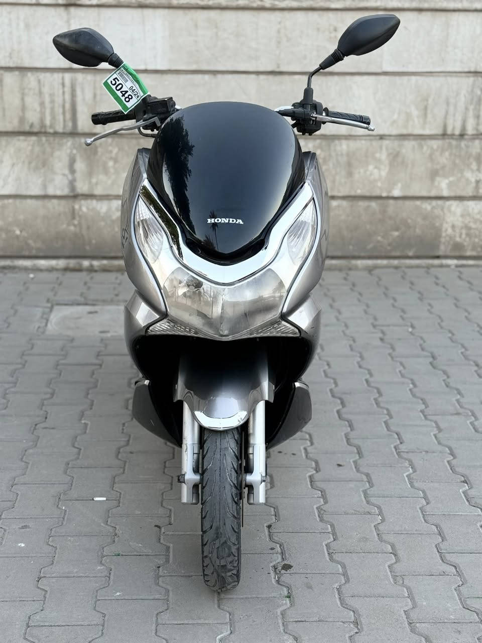 السلام عليكم للبيع دراجه pcxجيل الاول  دراجة مال رمبه ماخذها رمبه الدراجه وأعلى ايدي حجم مكينه 150ياباني الاصلي دراجه جديده مال جناي وعلئ ايدي لون مميز 
ياباني الاصلي دراجه كامله أستان كهربائي حساس ازدحام حرف Aدراجه جديده الدراجه مكينه لوك شلعه معدل خير من اللّٰه دراجه تكول جديده بمعنئ الكلمه واحلا من الصور مال جناي المكان بغداد دراجة مكفوله اي نقص مابيه السعر مليون 550
وبيها مجال بسيط  
اي استفسار ***********
