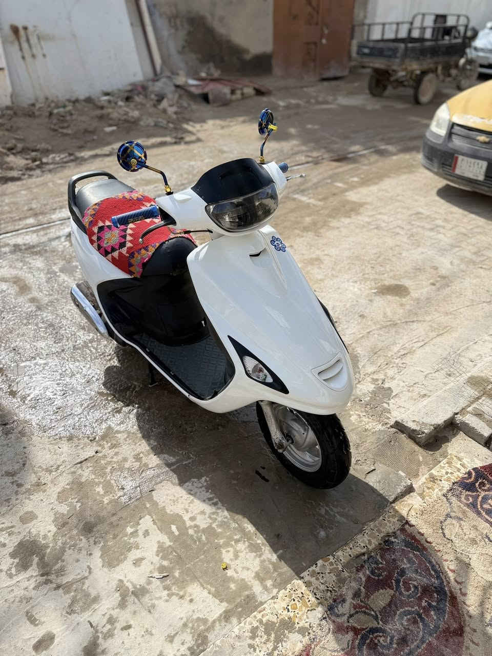 فراشه فحل  حاويه محرك  شلعه تشك لكاع شرط مامفتوح نضيفة سلف هندر كهربائيات كله شغال  550 بيهه مجال   مكاني نجف***********
