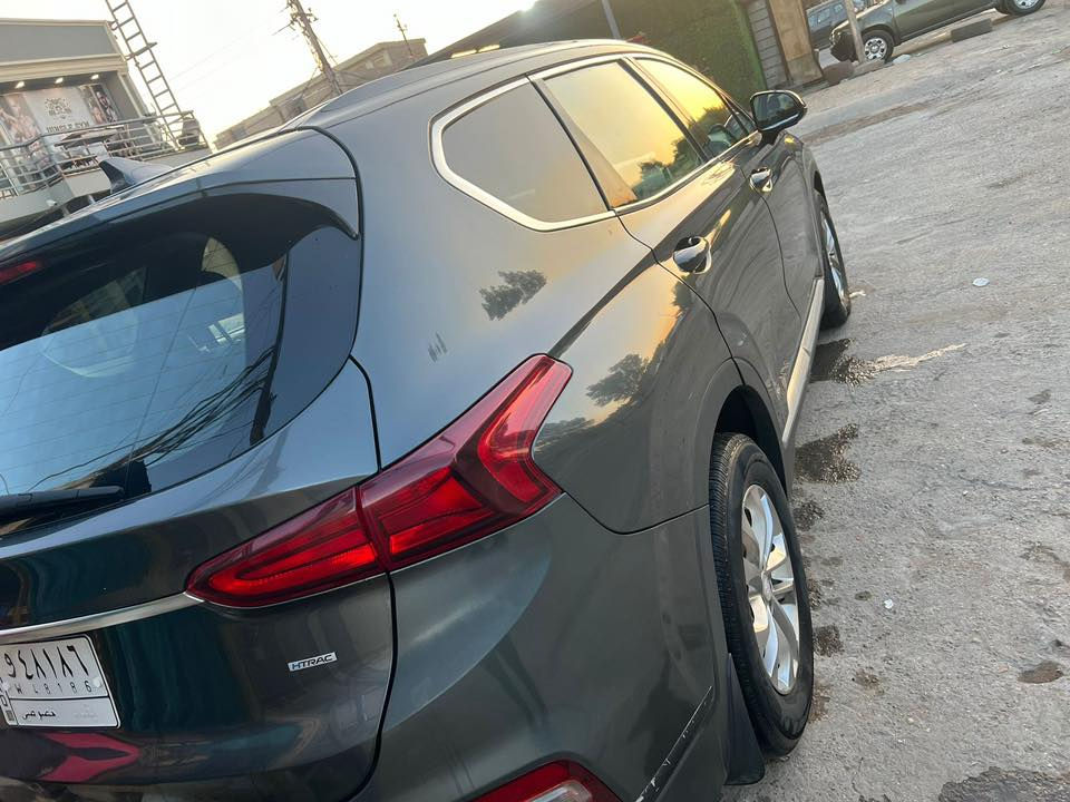 سنتافيا ٢٠٢٠
كلين كلين  بس هاي ضربتها
بصمة
محرك 2400 دوش
ماشيه ١١٠ كيلو
كشنات كهرباء 
كشنات نظام تدفئه 
٤ قطع تبريد
رادارات امامية وخلفية وجانبية
مانع تصادم
السعر 17.500 بيه مجال 
***********
