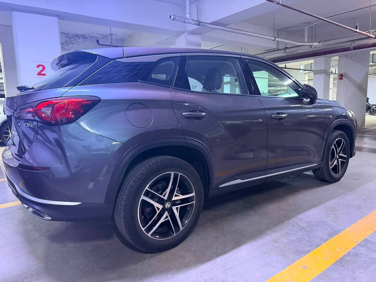 MG One 2024 (Comfort)
سيارة ام جي وان ٢٠٢٤ مواصفات كومفورت

(فول مواصفات عدا البانوراما)

كراسي جلد

بصمة تشغيل عن بعد

ويل ١٨

كاربلاي

كامرات حساسات 

ماشيه 800 كيلو بعدها السيارة على وضع الشركة

بيها طعجة بسيطة جهة باب السايق

مكان السيارة اربيل
للبيع ١٦٢ ورقة وبيها مجال


**إذا كنت صاحب هذا الإعلان وتريد حذفه لأي سبب، رجاءا أرسل رسالة إلى الدعم الفني**