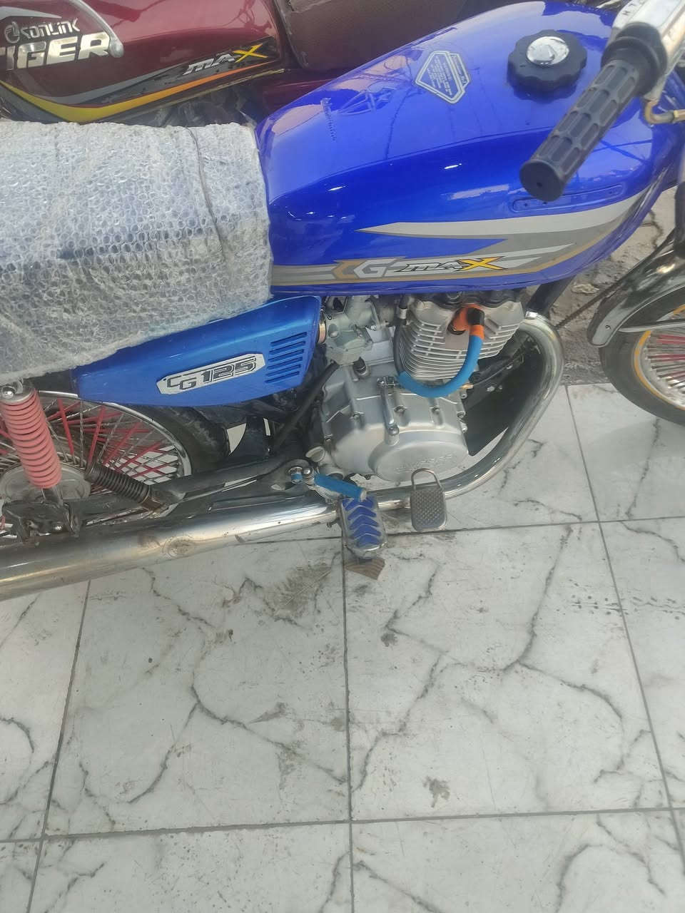 عدي هاي الدرجه البيع موديل 19 نامه برو سعر 350الف وبيه مجال كله نضيفه بس دشبوا وليت ما بيه رقم ***********وتساب مجود بس
