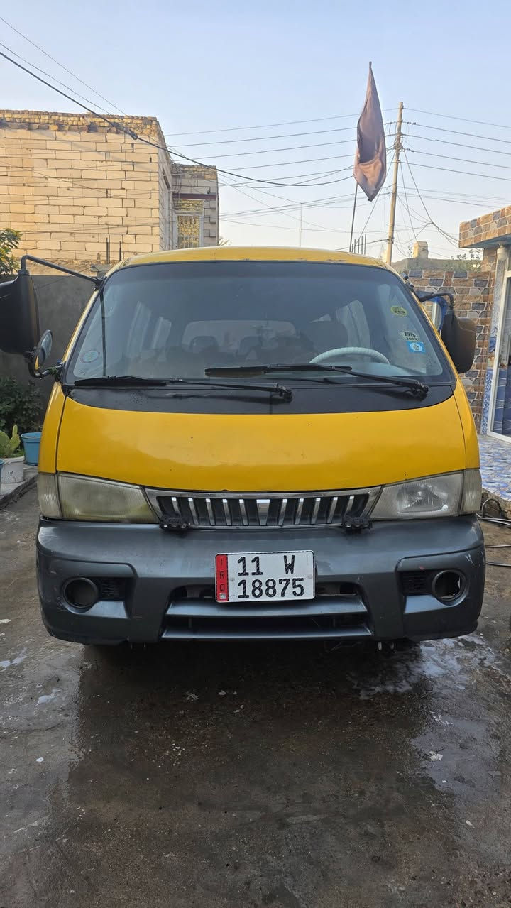 بريجوو مديل 2001 سياره بسمي مكينه وكير واكسن مكفولات السياره مصفره هيه وغرامات سيارهه شادلهه صدر قبل سبوع كله كوري نفض 
لسياره مصبوغه عام بدون ضربه  المكان حله السعر 62 
***********
