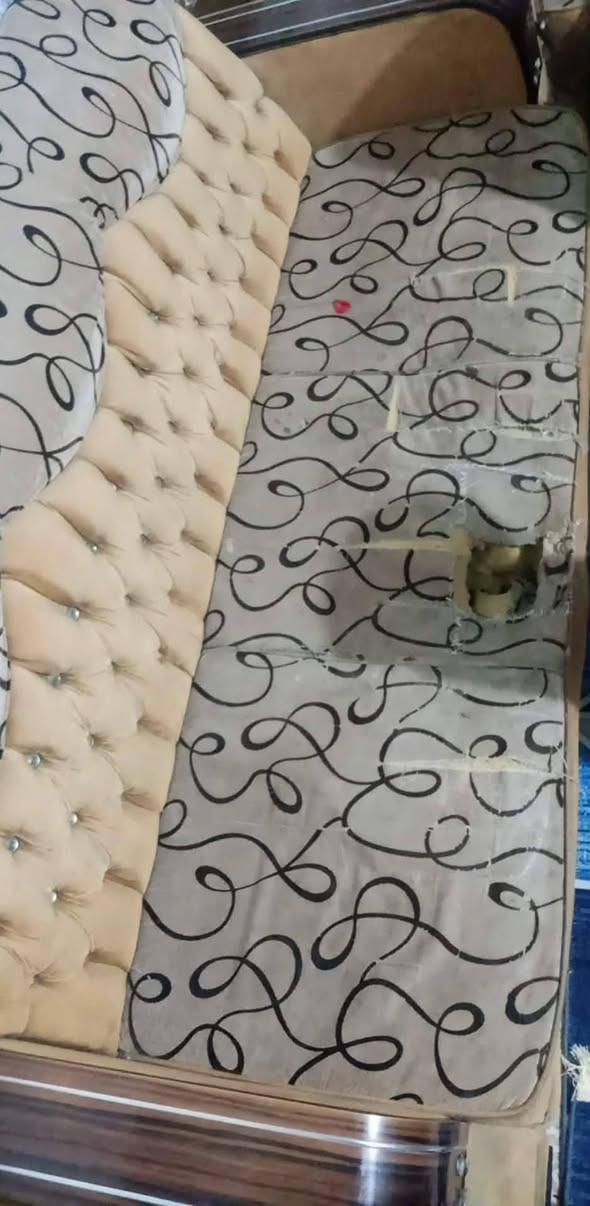 السلام عليكم تخم للبيع 8مقاعد بي ضرر بصيط كدامك السعر80وبي مجال مكاني بغداد الحريه الثانيه رقمي متواجد خاص واتساب ورصيد***********
