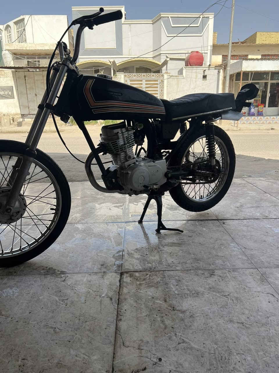 نامه مديل ١٨ مبدل بستم  كلك مكفوله عن سرقه  سعر ٤٠٠ وبيها مجال سوق شيوخ ***********
