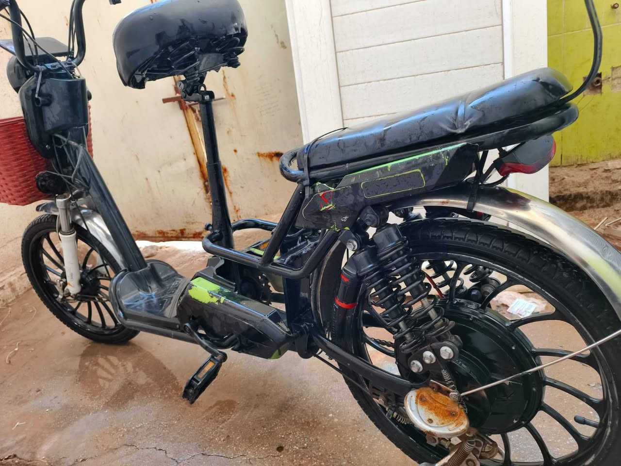 بايسكل شحن للبيع نظيف كلش سعره 150 الف وبي مجال كلشي شغال بس نقص بطاريه


**إذا كنت صاحب هذا الإعلان وتريد حذفه لأي سبب، رجاءا أرسل رسالة إلى الدعم الفني**