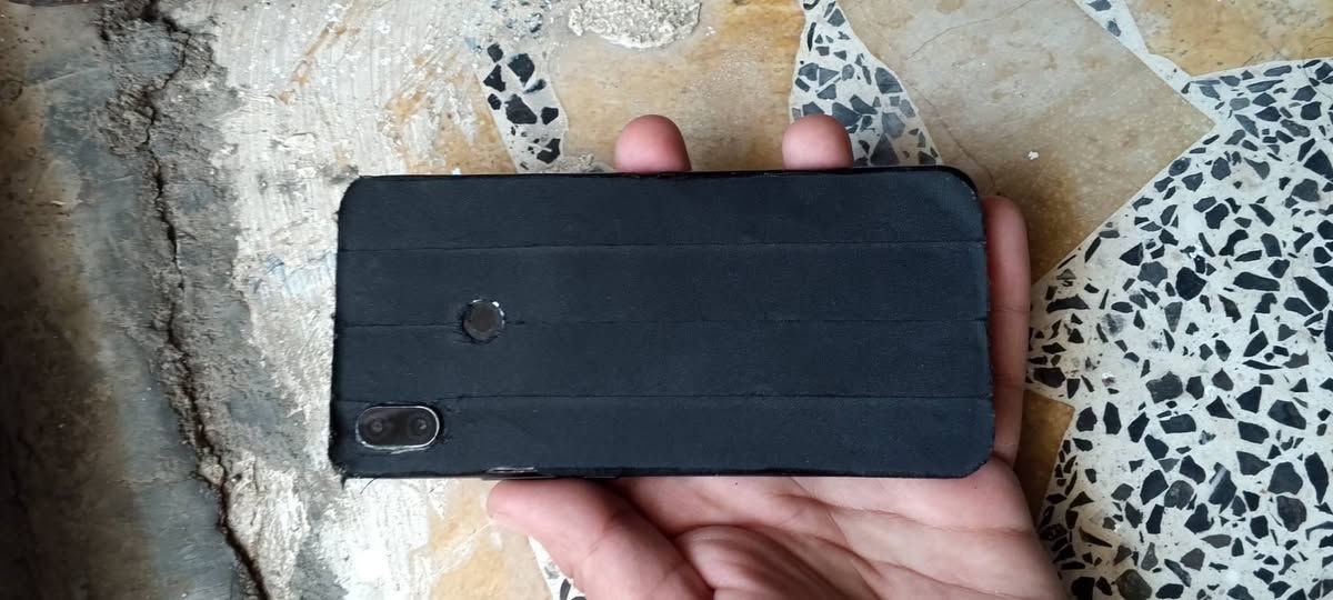 سلام عليكم جهاز هواوي نوفا3i  الرام4 الذاكره128 كيكا  يشغل ببجي موبايل وبيس 2026   جهاز  نضيف فقط الضهر  مكسور  بس  مجلد مابيه شي  شاشه اصليه  مامبدله سعر 50 الف  او مراوس   مكان مدينه الصدر


**إذا كنت صاحب هذا الإعلان وتريد حذفه لأي سبب، رجاءا أرسل رسالة إلى الدعم الفني**