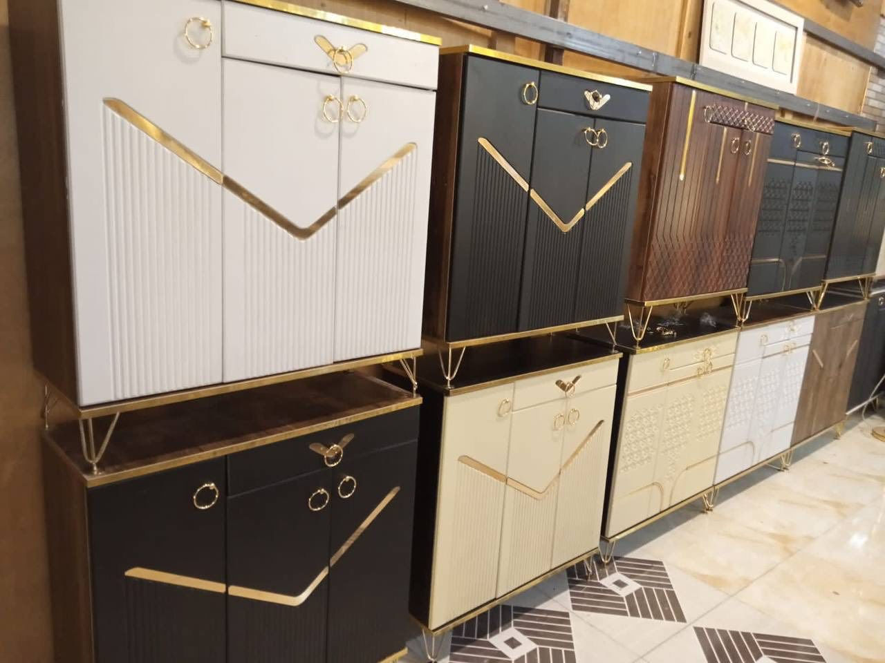 #سارع_بالحجز_ #الجميع 
جزامة 3 باب ومجر 

 قياس 
العرض 86 سم ارتفاع 97 سم عمق 32 سم
للحجز والاستفسار مراسله الصفحة او الاتصال ***********
