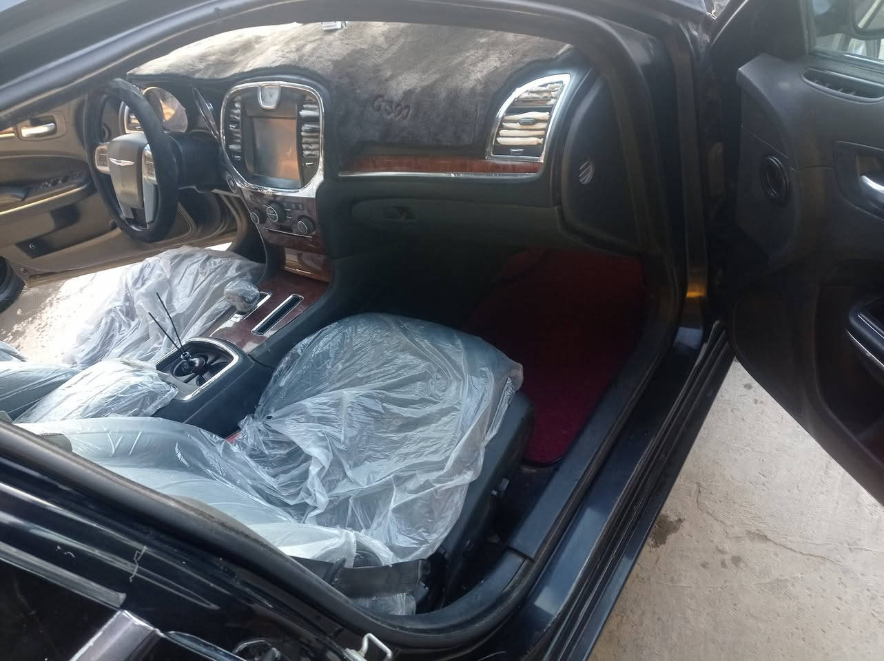 السلام عليكم
اوباما 2014 اصل ماشيه 200 ميل استخدام شخصي  فول ماعدا الفتحه
بغداد مشروع وطني  وارد كندي داخله كلين
 بيها جاملغ وبنيد تبديل وقطعتين كلير رش  اثر جراد 
مكينه 3600 
كير طياره شاشه جبيره 
منظومة زنون كامله 
بصمه اربع بيبان
كشنات جلد  جديده تبريد تدفئه تحكمات جهتين 
تخم تاير جديد 
تحكمات مري
بيع او مراوس بسياره اقل 
مكاني بابل الطليعه
السعر 147 وبيها مجال 
*********** 
واتساب او اتصال
