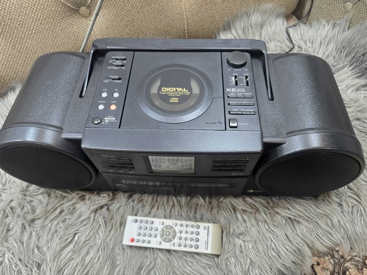 جهاز. مسجل قلاب وجهين بابين  نظام تشغيل ميكانيكي. استريو  سيدي  وراديو واواكس  جهاز ياباني اصلي مع ريمونت تحكم عن بعد  غلاف جدا صلب  جديد جهاز. صوت جدا نقي وعالي


**إذا كنت صاحب هذا الإعلان وتريد حذفه لأي سبب، رجاءا أرسل رسالة إلى الدعم الفني**