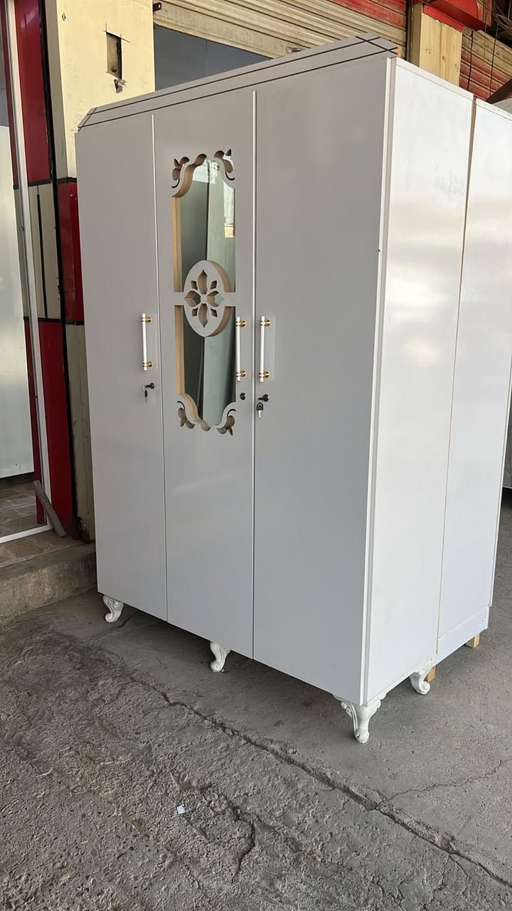 ثلاث باب حسب طلب حسب اللون والموديل سعر يبدا من 165عنوان كركوك او حجز خاص


**إذا كنت صاحب هذا الإعلان وتريد حذفه لأي سبب، رجاءا أرسل رسالة إلى الدعم الفني**