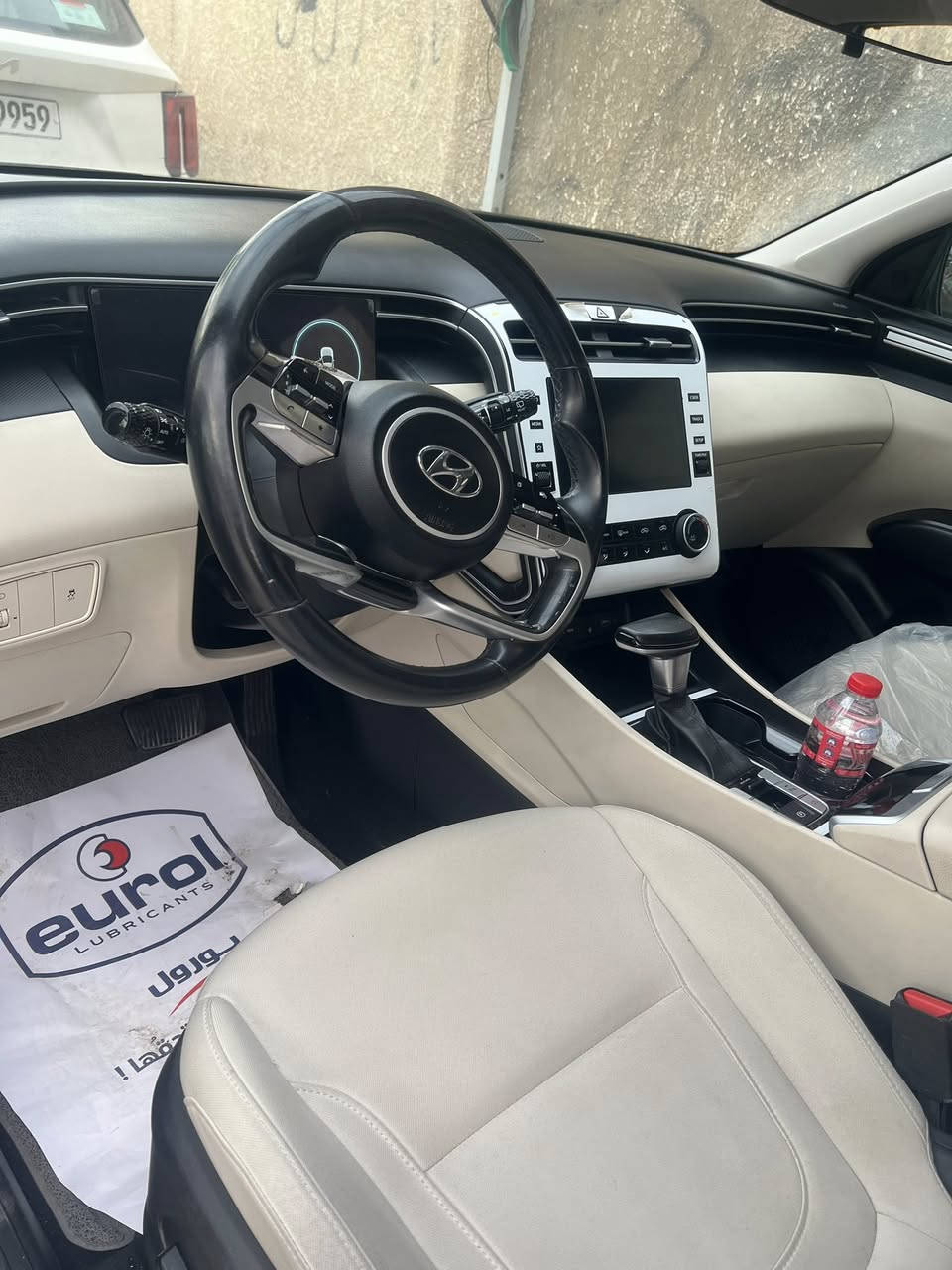 توكسان موديل 2024
ماشيه 42
فول مواصفات ماعدا البانوراما 
بردات خلفيه 
السعر 205 وبيها مجال كلش بسيط
العنوان الاعظميه قرب مستشفى دجله 
*********** ابو احمد
