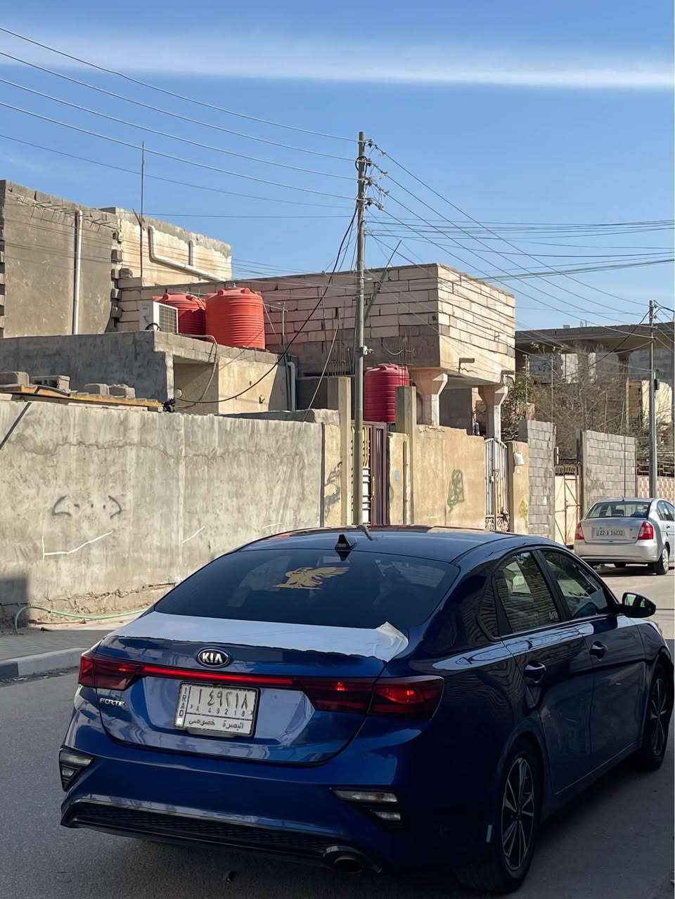 يالله من رخصت الادمن المحترم للبيع كيا فورتي 2020 لون ازرك محرك 2000 دوش رقم بصره مشروع وطني معوقين لغايه 2027  ماشيه 80 السياره جديده كلش مامتعوبه استخدام شخصي تبريد تدفئا كير مكينه حداده طخم تاير لايت زنون ترحيب رادار جانبي كامره دواره شاشه كار بلي تحديد مسار مثبت سرعه نضام سبورت نورمال  السياره بيهه بارد بالجاملغ الامامي والبنيد مبدل عنوان السياره البصره وهاذه رقم راعيهه   (***********7).  *********** البصرة, العراق
