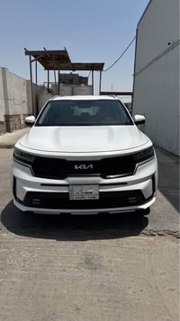 سورنتو ٢٠٢٢ • ٦ سلندر • ٧ راكب