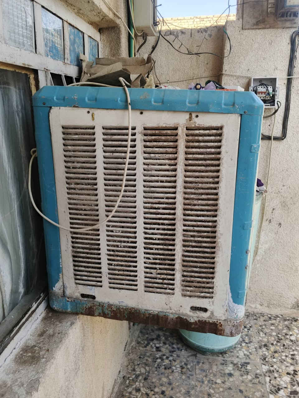 سلام عليكم مبردات 2 مزروفات من الجعب ثنينهن شغالات ب75.     ***********
