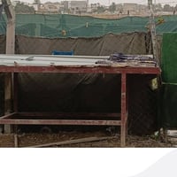 ميز حديد • تفصيل