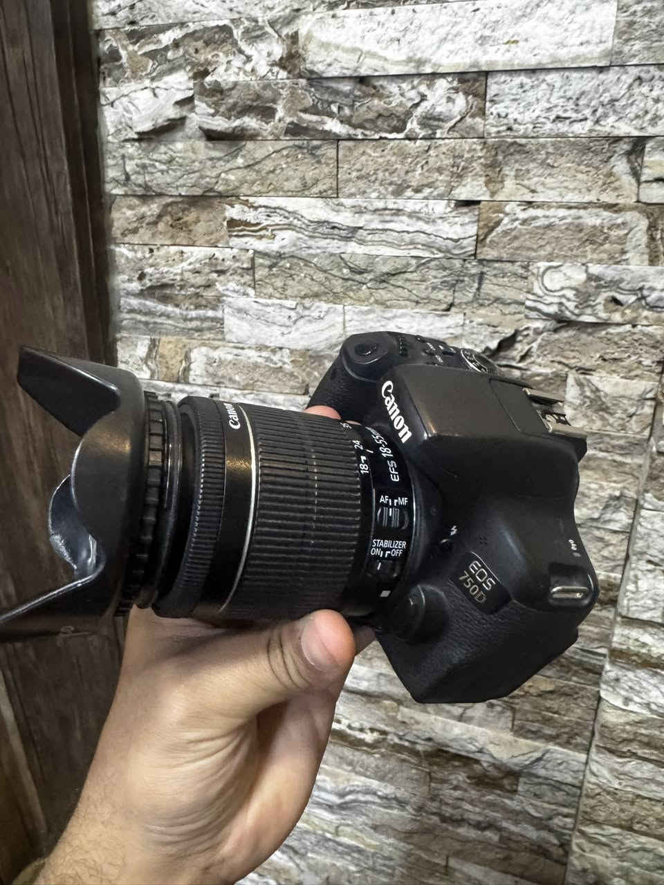 كانون 750 دي للبيع نضيفه مابيه شي للبيع عنواني حرية بغداد ***********
