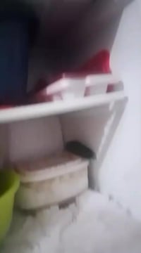 ثلاجة • أجهزة منزلية