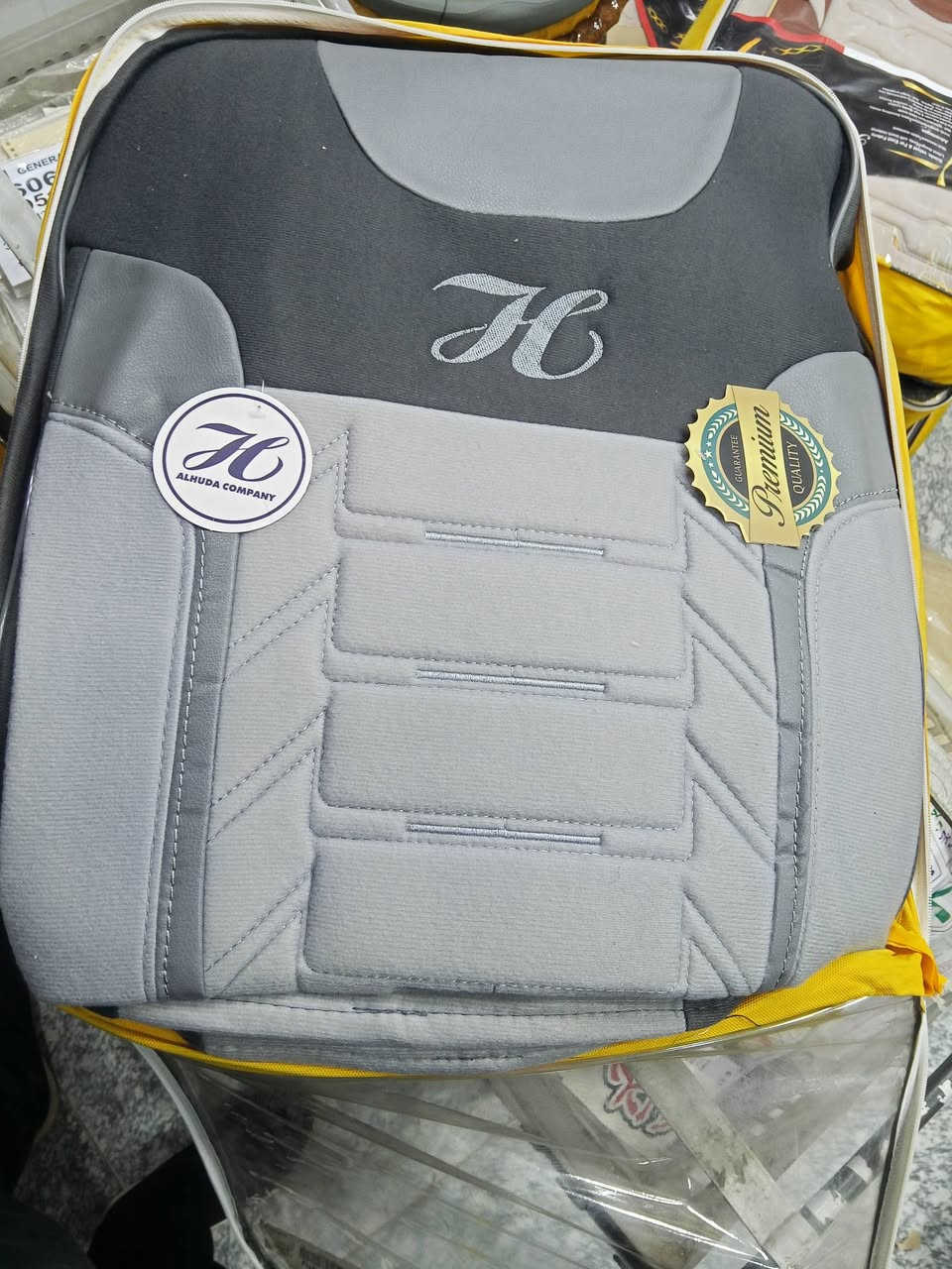 جديد دوشمه مطعم جلد وقديفة الاصلي وبكل الالوان يتوفر لدى كماليات رسول للسيارات العنوان قطاع 30, شارع المدارس قرب مرطبات الربيع السعر 35رقم الهاتف *********** يتوفر توصيل
