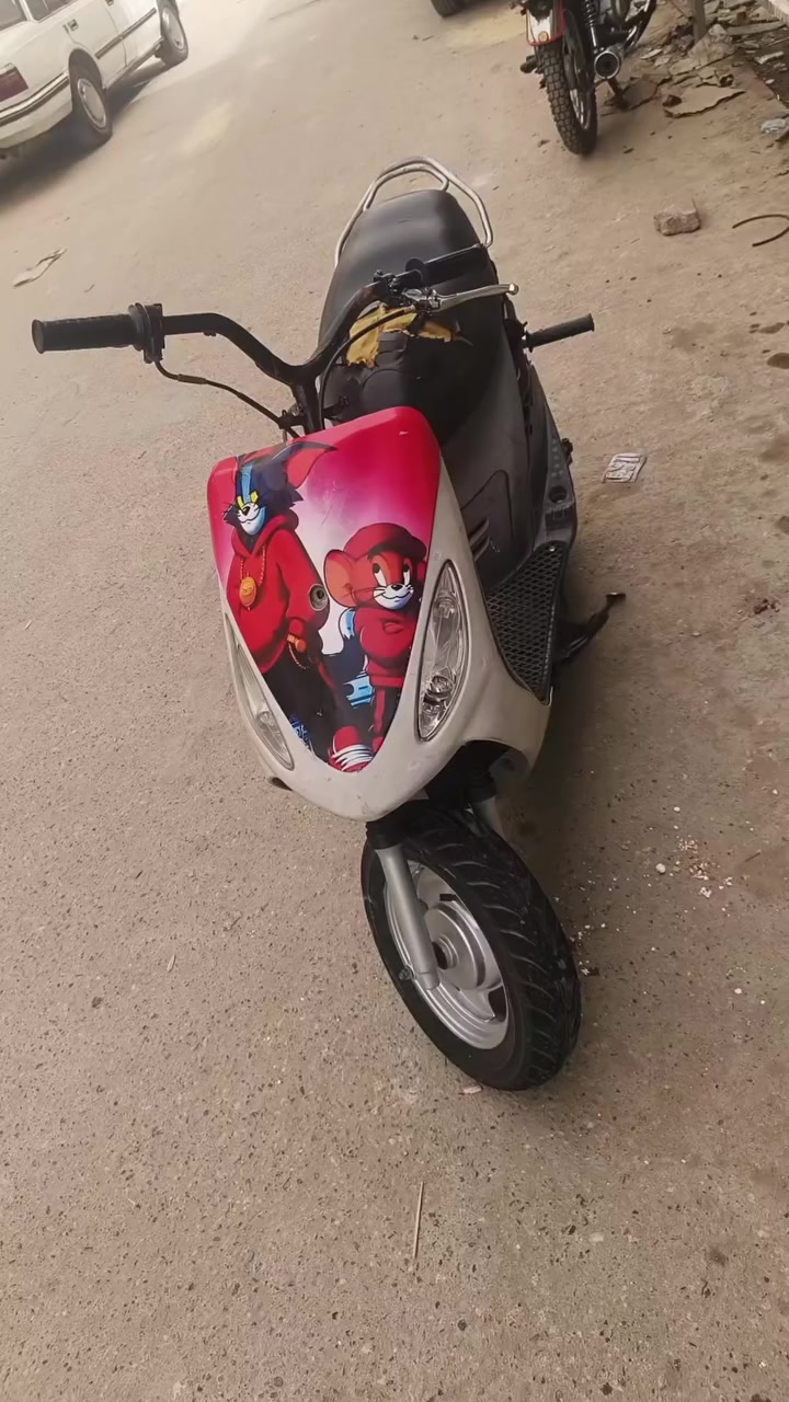 السلام عليكم دراجه للبيع  شلعه مفول دراجه مكينه تخبل مفتوحه. 55كلاجات رياضي كلشي ما ناقصه شراي بجي خاص مكان ناصريه مركز


**إذا كنت صاحب هذا الإعلان وتريد حذفه لأي سبب، رجاءا أرسل رسالة إلى الدعم الفني**